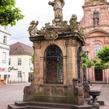 Johannes-Nepomuk-Brunnen in Rastatt