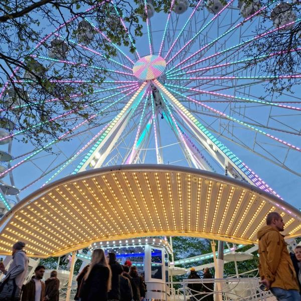 Frühjahrsjahrmarkt: 24. bis 28. April auf dem Festplatz in Rastatt. Foto: Stadt Rastatt/Isabelle Joyon Riesenrad auf dem Jahrmarkt in Rastatt