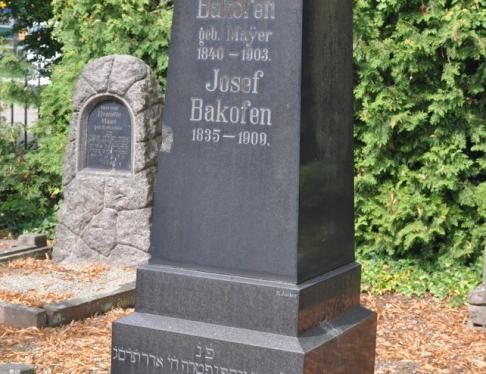 Grabstein auf dem jüdischen Friedhof