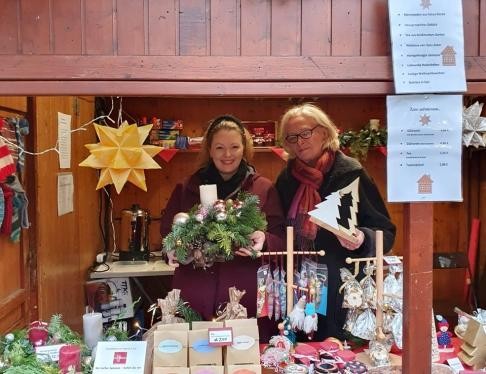 Stand Seniorenhilfe auf dem Weihnachtsmarkt Rastatt