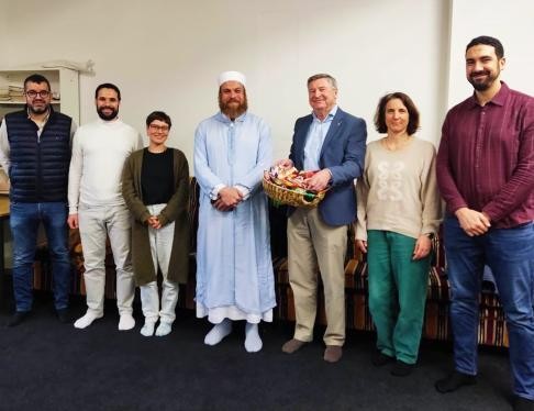 Gruppenfoto Stadt Rastatt mit Vertretern der Al Taqwa-Moscheegemeinde