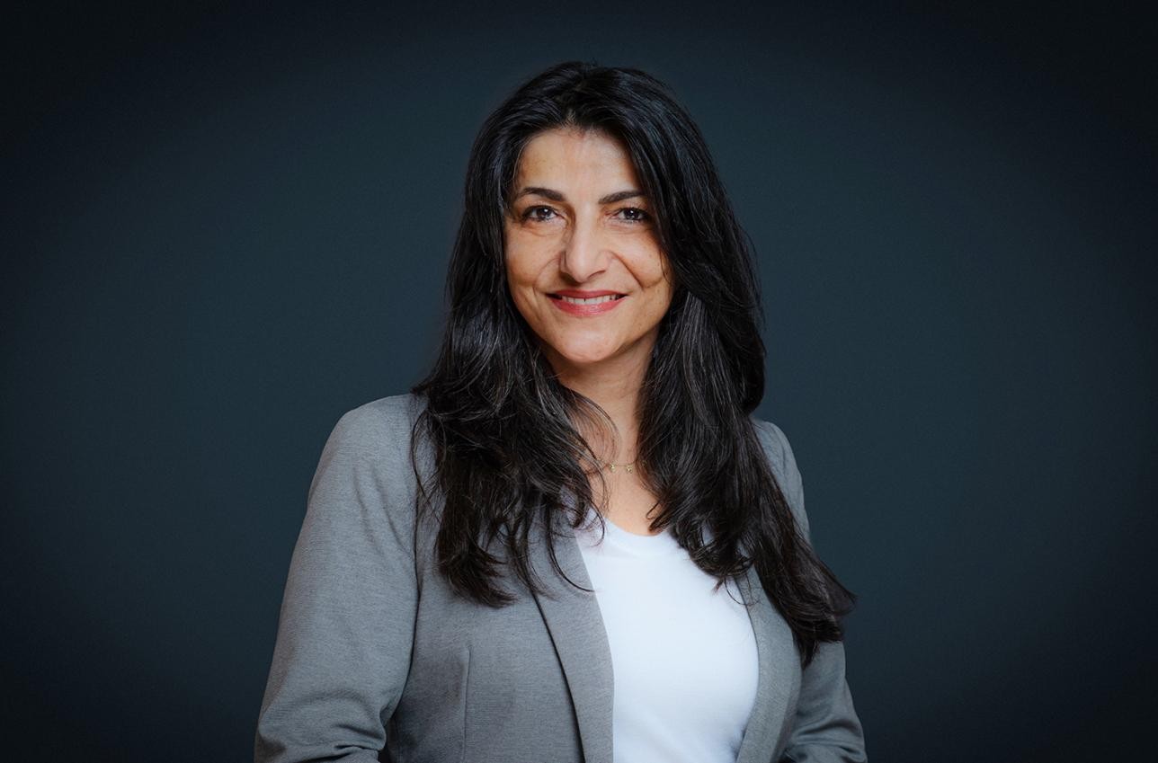 Portrait photo Gülsün Akcakoca Greens