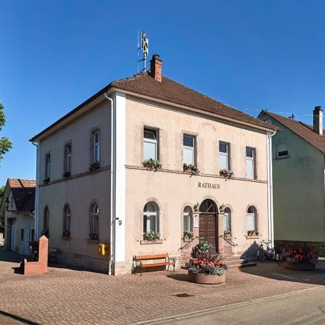 Exterior view town hall Wintersdorf