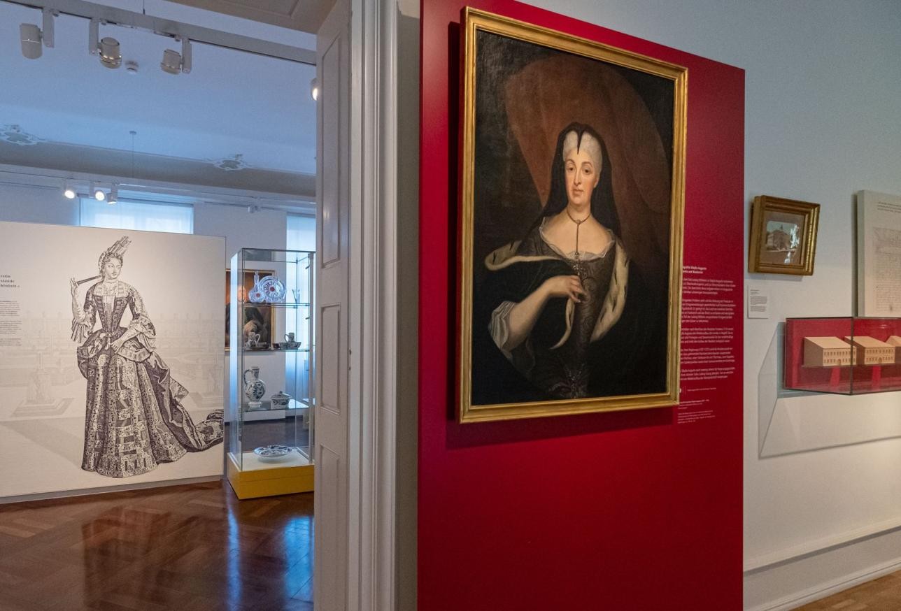Die Barockzeit bildet einen Schwerpunkt der Dauerausstellung im Stadtmuseum Rastatt, Foto: Oliver Hurst. Dauerausstellung zur Stadtgeschichte: Porträt der Margräfin Sibylla Augusta
