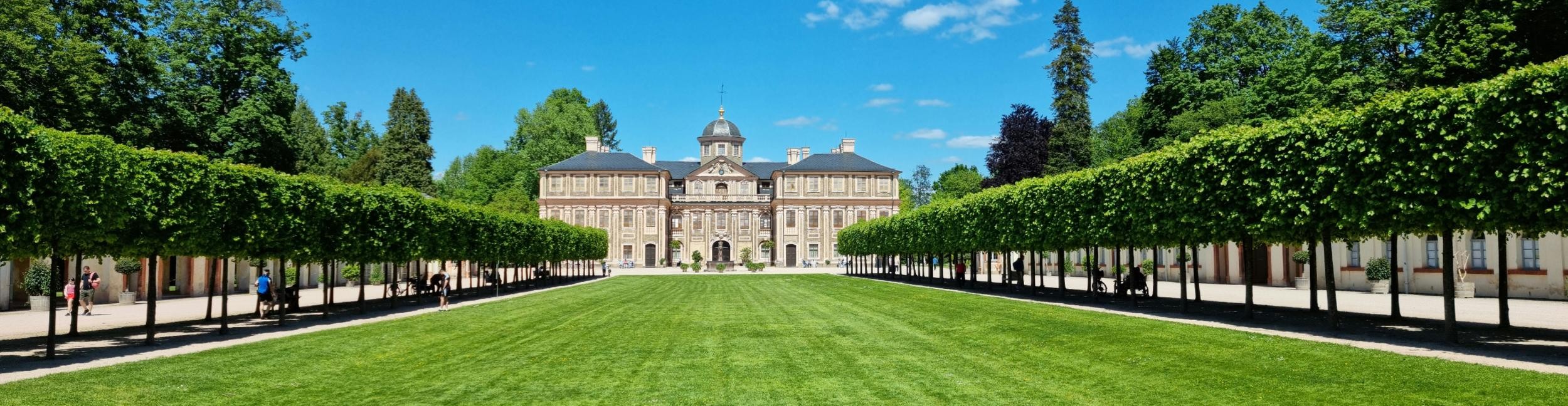 Vue sur le château Favorite