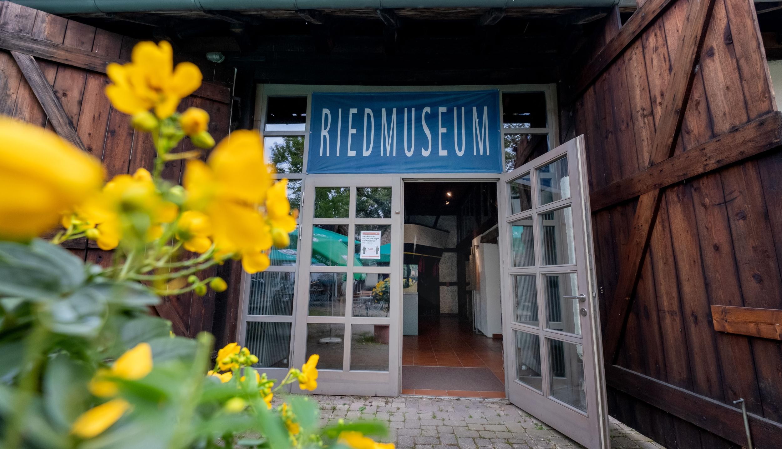 Porte d'entrée ouverte du Riedmuseum de Rastatt