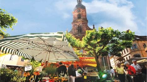 Weekly market in Rastatt with flower stall