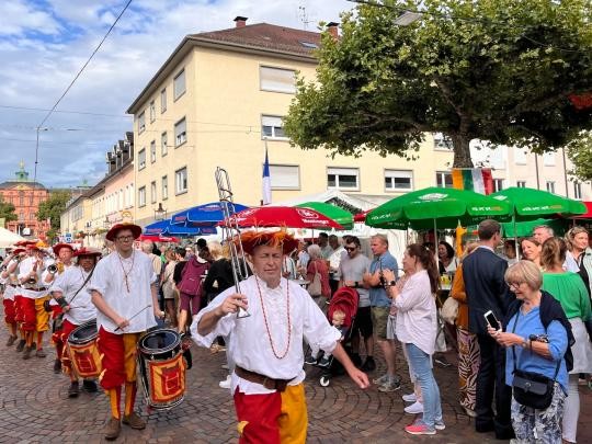 Fanfarencorps Türkenlouis bei der Eröffnung vom Stadtfest 2023 in Rastatt.