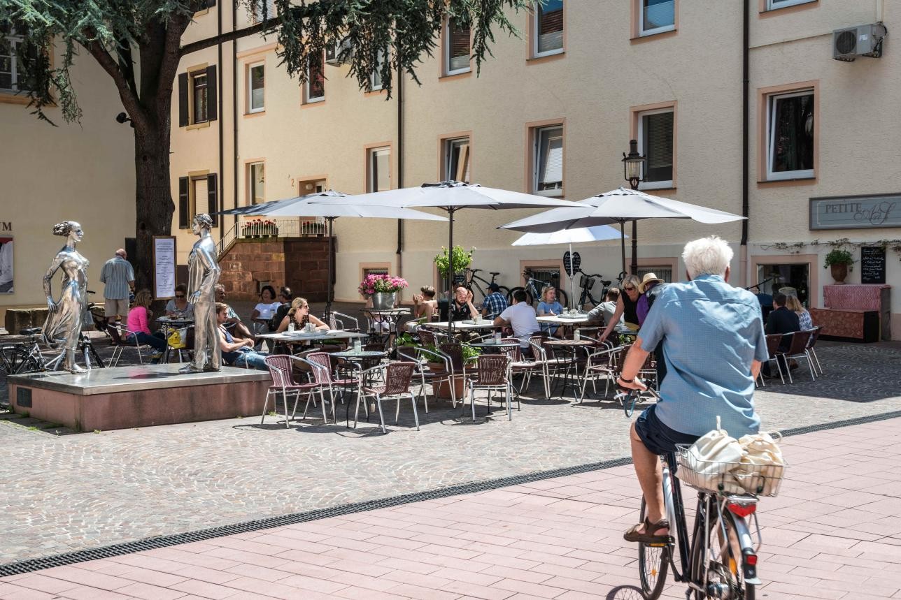 Bei einem Stadtspaziergang wird deutlich, was sich über die Jahre in Rastatt verändert hat und was geblieben ist. Foto: Joachim Gerstner/Presseveröffentlichung honorarfrei Bei einem Stadtspaziergang wird deutlich, was sich über die Jahre in Rastatt verändert hat und was geblieben ist.