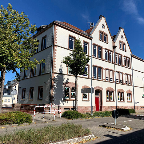 Eingang der Grundschule Plittersdorf