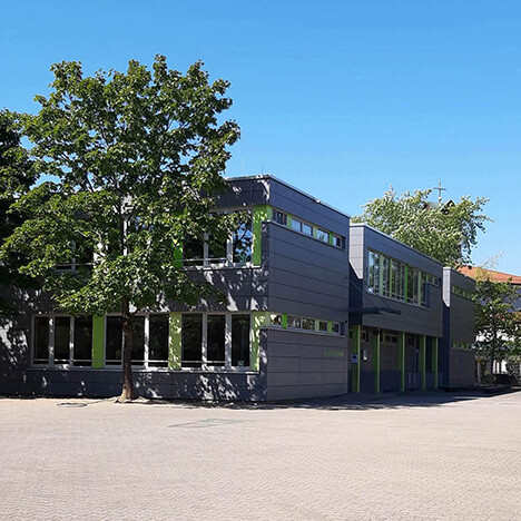 Building view of the Carl-Schurz-School