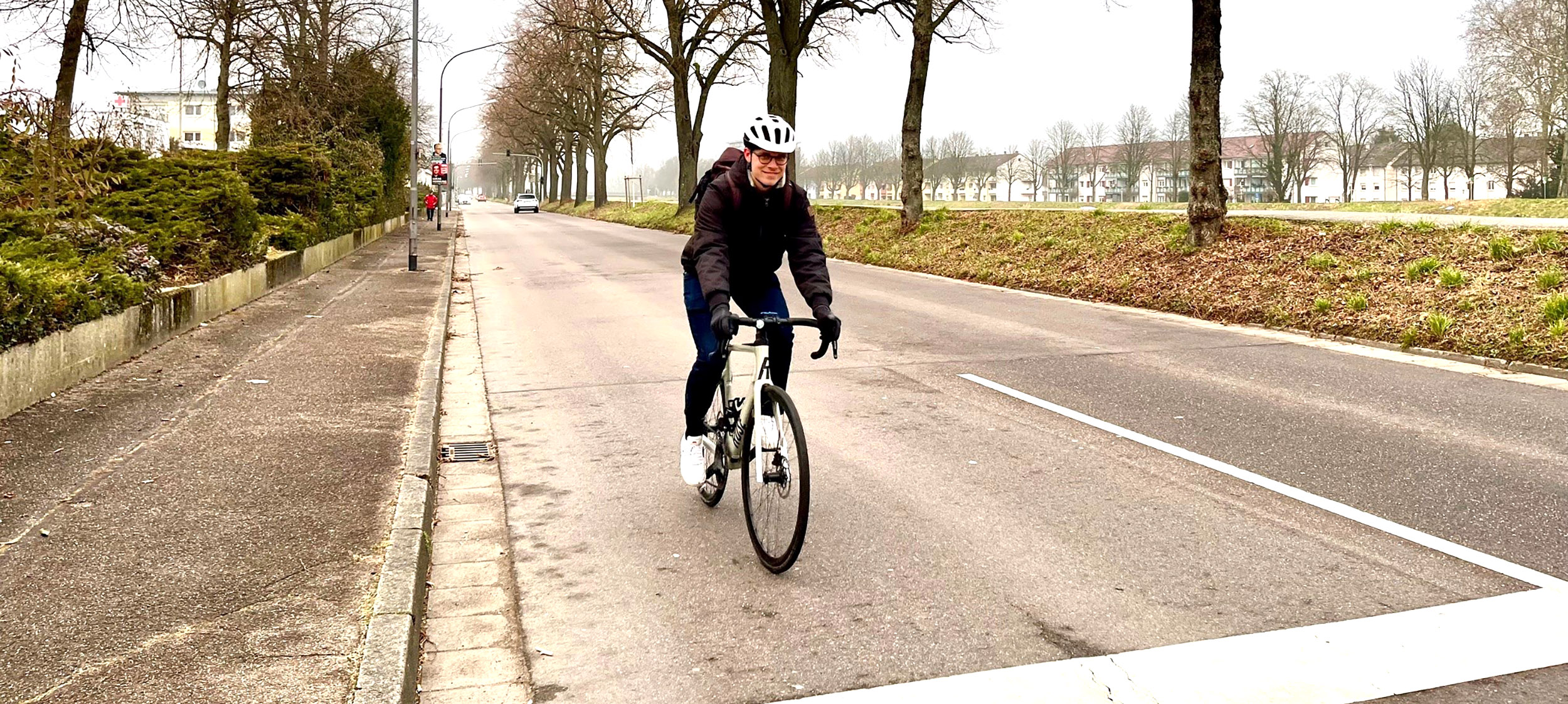 Stephen Bürkli fährt Fahrrad