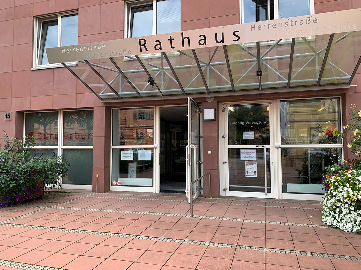 Eingang Rathaus Herrenstraße